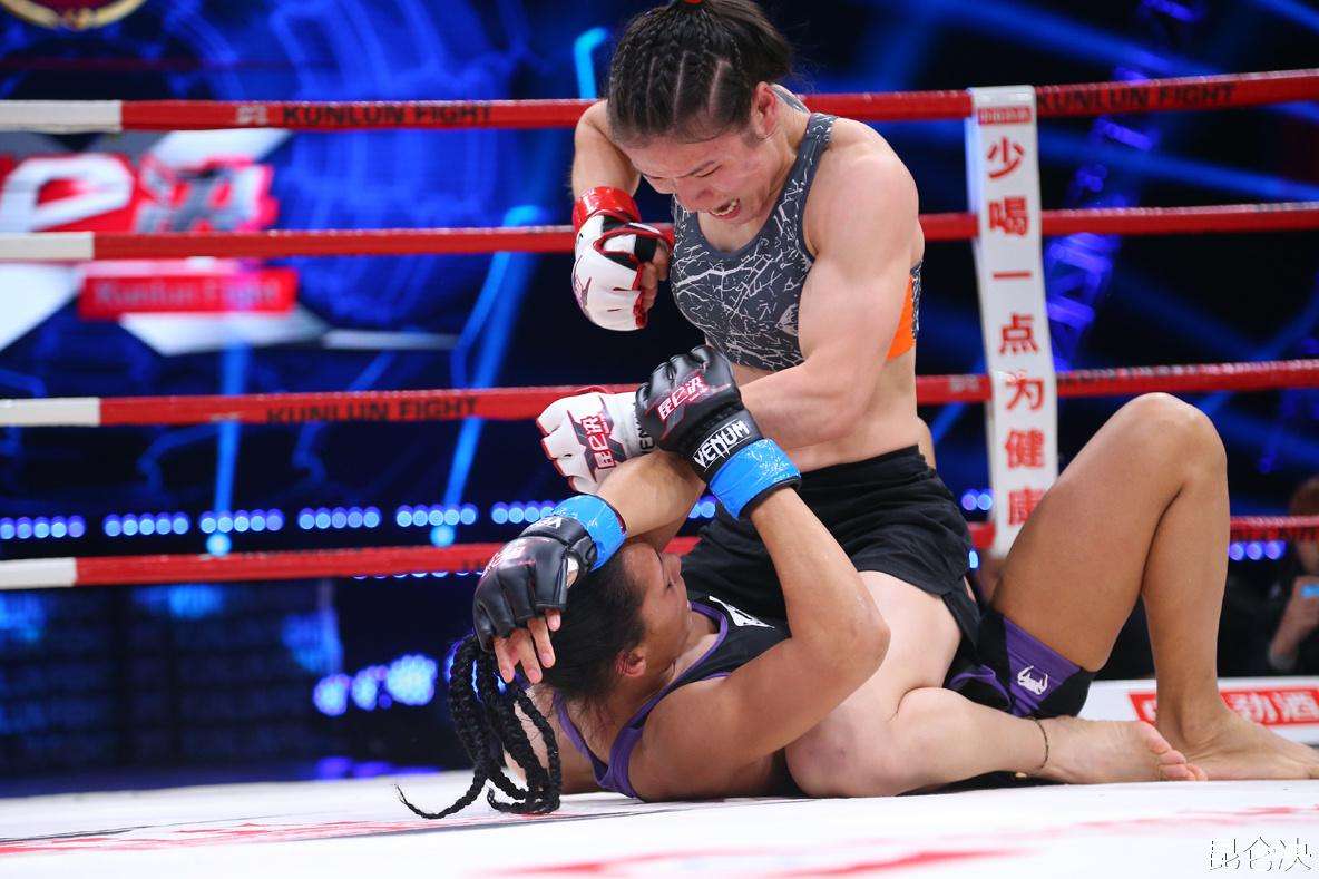 拳王张伟丽:从被《武林风》拒绝,到全世界最能打的女人